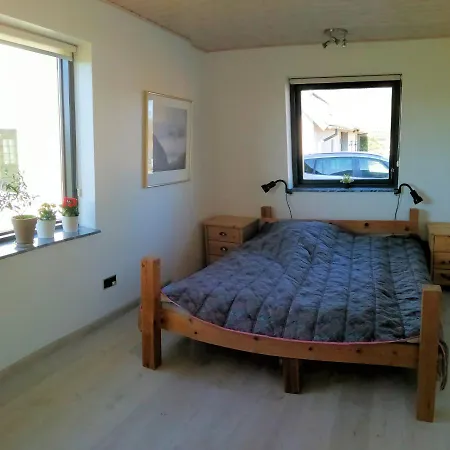 Habitación en casa particular Hyrdeskolen *