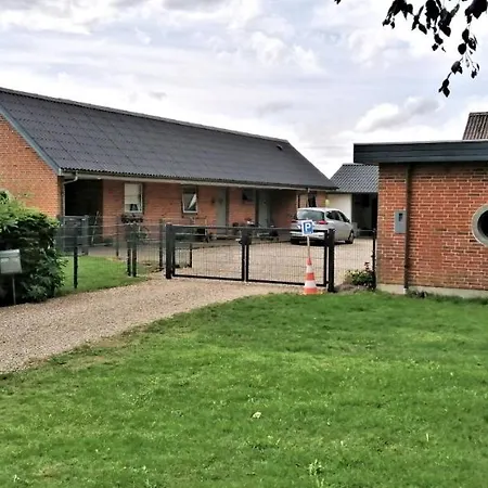 Hyrdeskolen Гиве